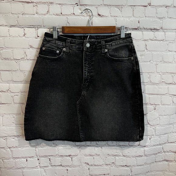 NWT Banana Republic Black Denim Skirt Size 6 Tall - Picture 1 of 3